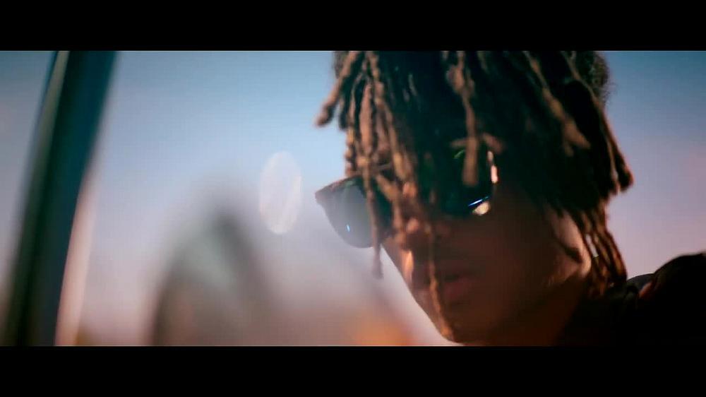 скачать клип Jaden Smith - Watch Me