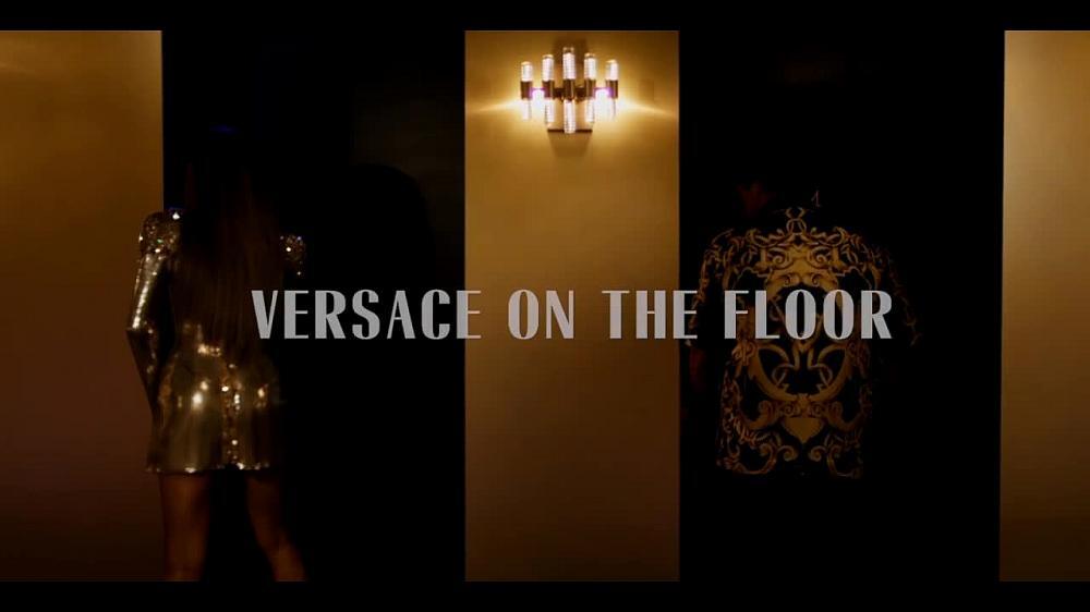 скачать клип Bruno Mars - Versace On The Floor