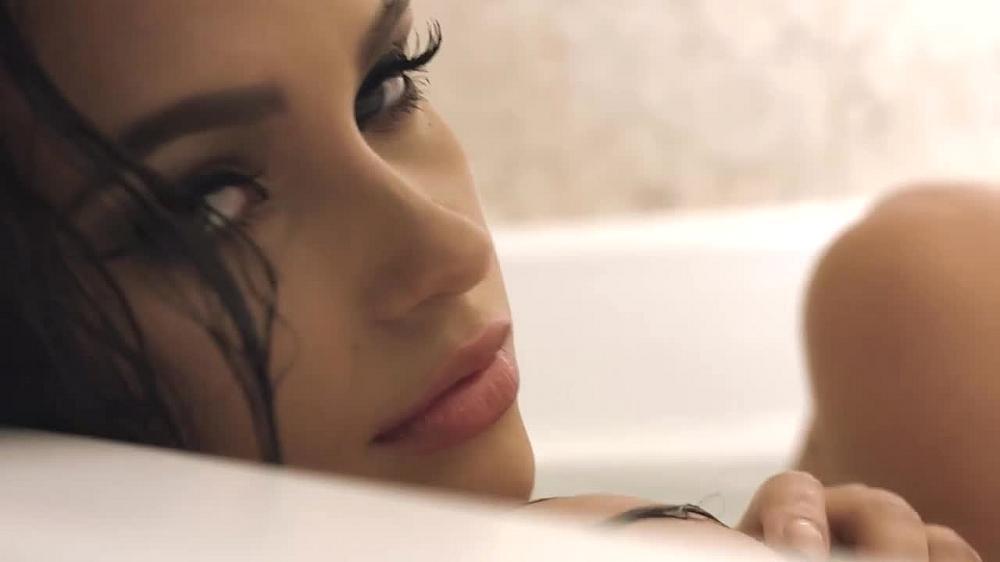 скачать клип Faydee - Move On