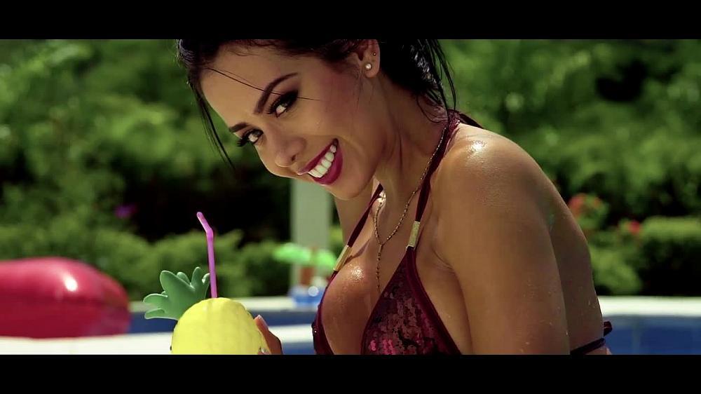 скачать клип B King, Honorebel, MC Killer, DJ Gangsta - Feel Good