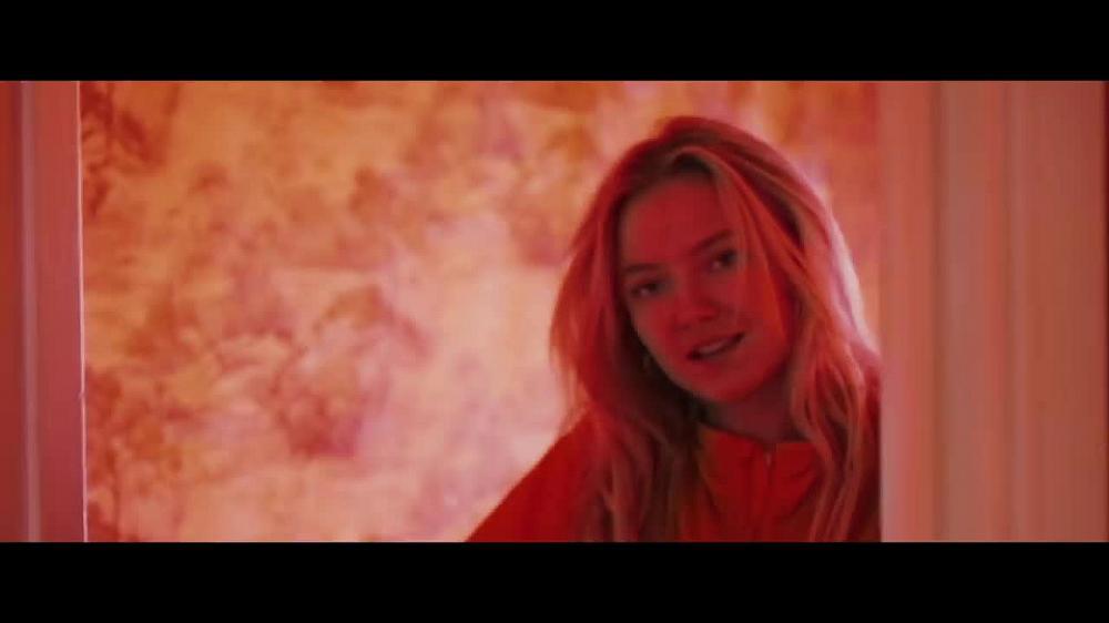 скачать клип Astrid S - Think Before I Talk