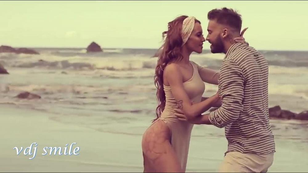скачать клип Ahmet Kilic and Stoto feat. Adeba - Stumblin In