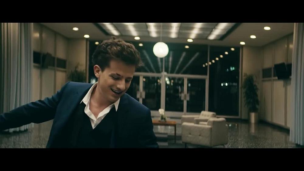 скачать клип Charlie Puth - How Long