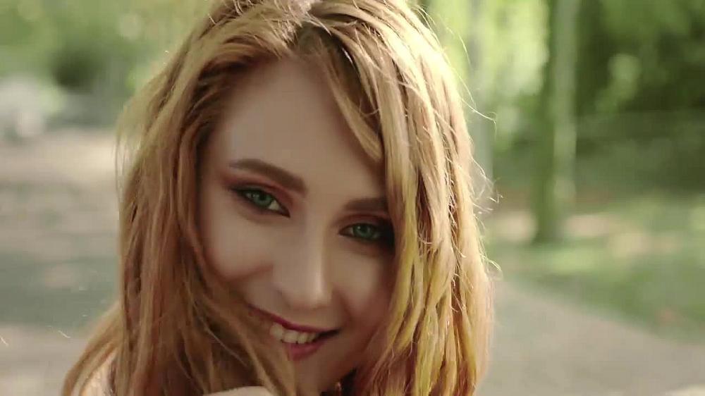 скачать клип Marietta Ways - Шалений Світ