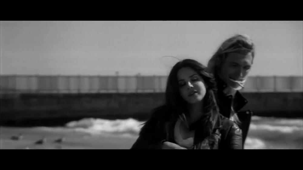 скачать клип Lana Del Rey - West Coast