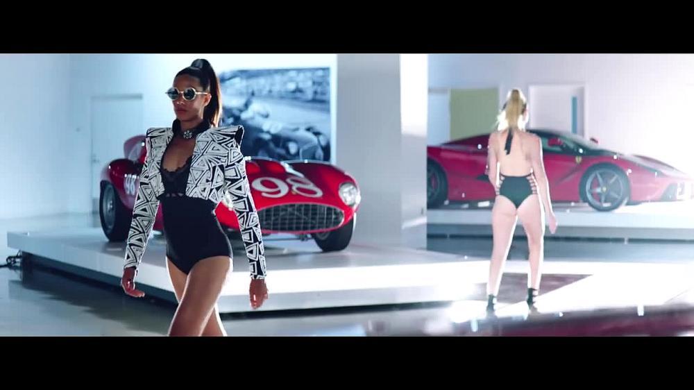 скачать клип Wisin ft. Timbaland, Bad Bunny - Move Your Body