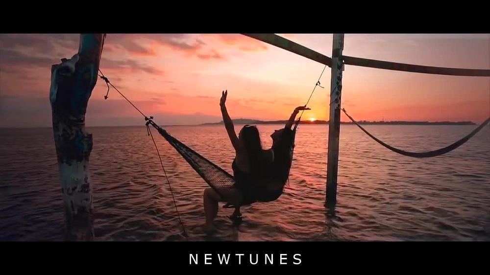скачать клип Justin Bieber ft. Sia and Ed Sheeran - Near