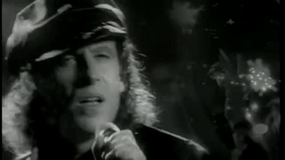 скачать клип Scorpions - Wind Of Change