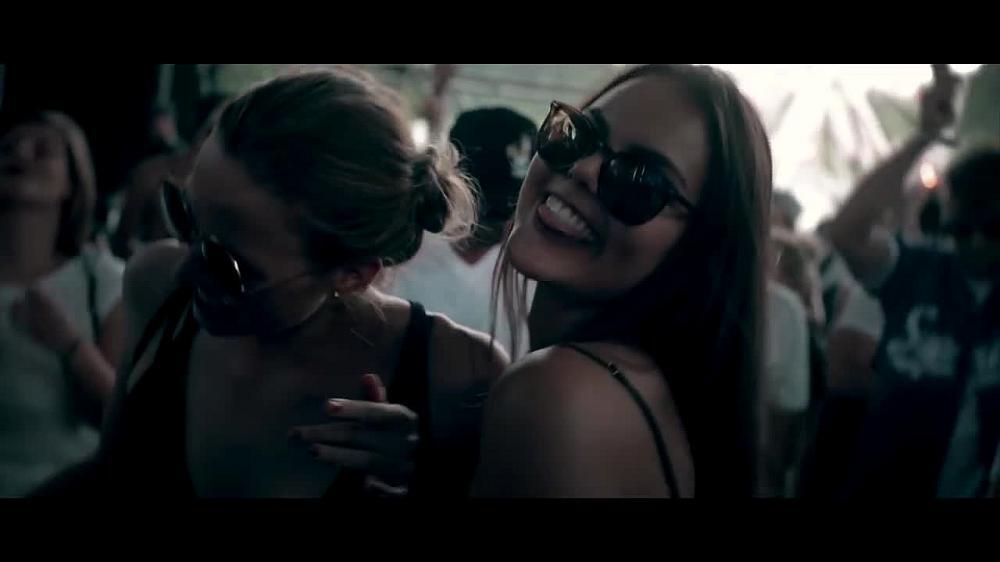 скачать клип DJ SELECTA and ENVEGAS - Irish Voices