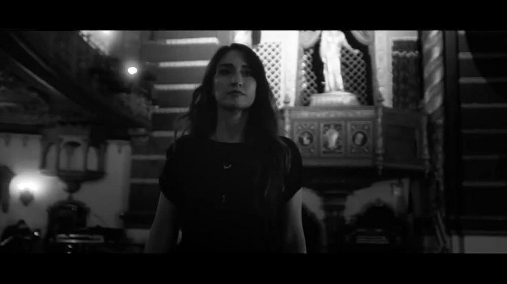 скачать клип Sara Bareilles - She Used To Be Mine