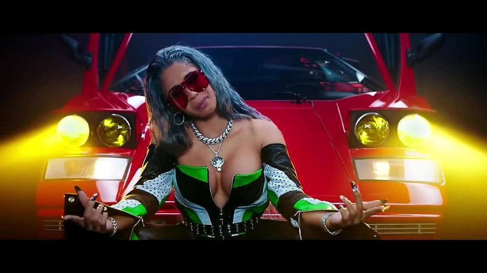 скачать клип Migos, Nicki Minaj, Cardi B - MotorSport