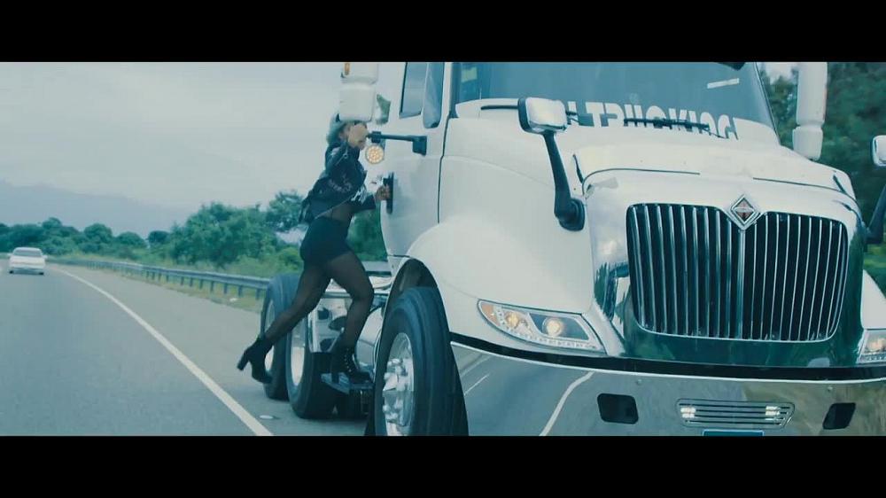 скачать клип Sean Paul, Shenseea - Rolling
