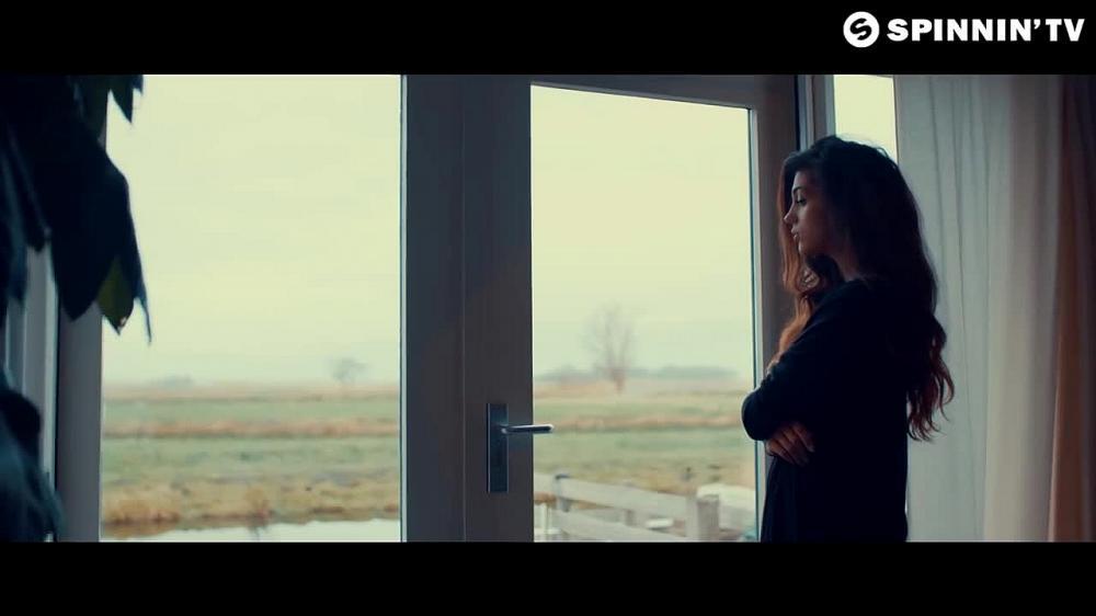 скачать клип Trobi ft. LePrince - Set Me Free