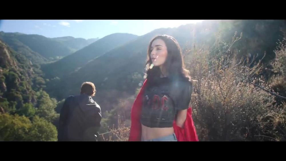 скачать клип Indiana Massara - Smoke in My Eyes