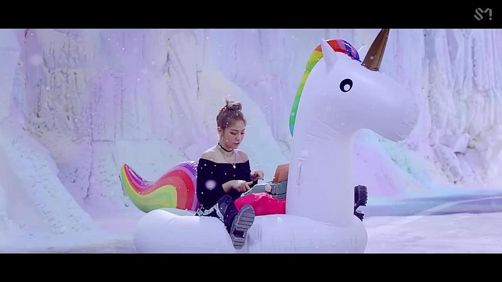 скачать клип Red Velvet - Bad Boy