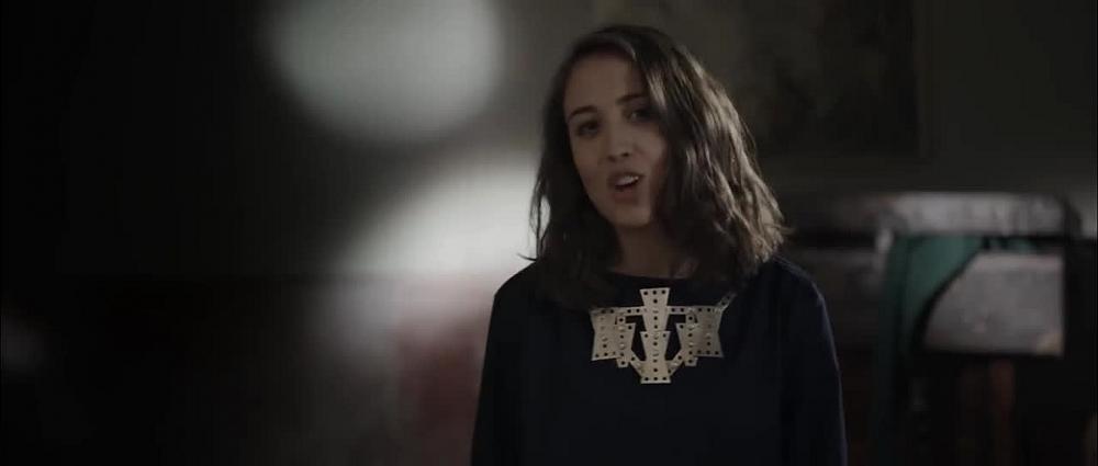 скачать клип Alice Merton - No Roots