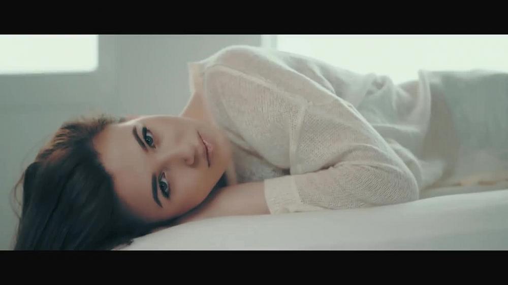 скачать клип Ioana Ignat - Nu Mai E