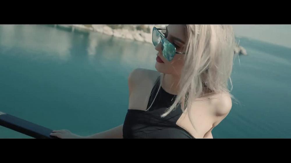 скачать клип Jon Brian and UnderVibe Ft. Andia - Somebody To Love