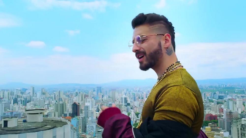 скачать клип Maluma - Corazon
