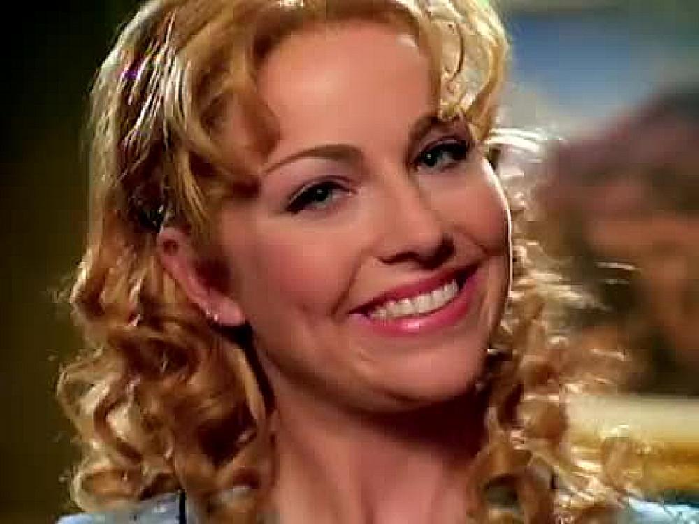 скачать клип Evanescence - Everybody is Fool