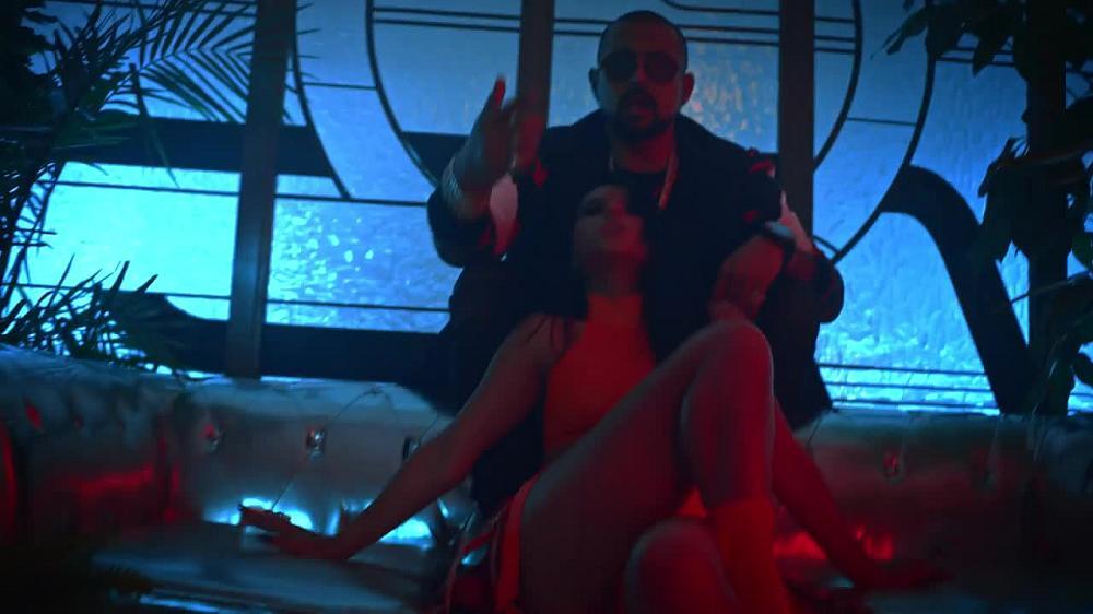 скачать клип Sean Paul, David Guetta Ft. Becky G - Mad Love