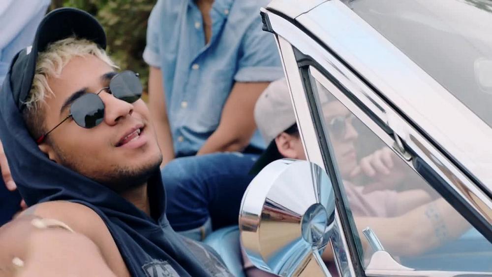 скачать клип CNCO - Bonita