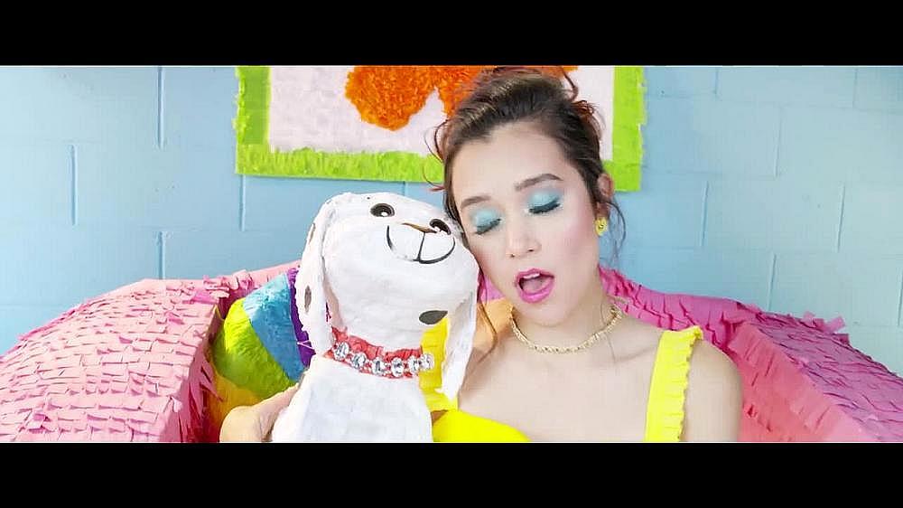 скачать клип Megan Nicole - MY KIND OF PARTY