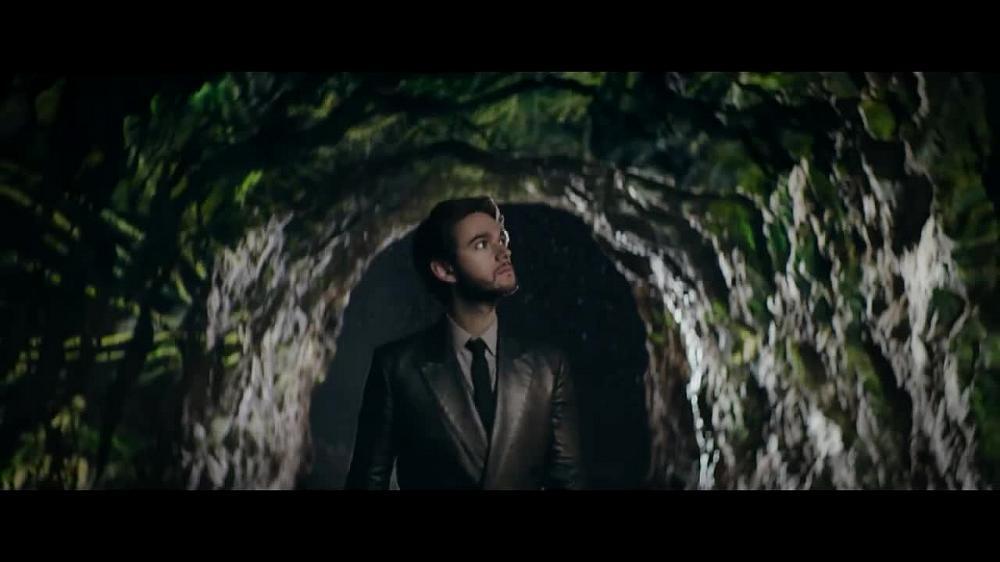 скачать клип Zedd - One Strange Rock