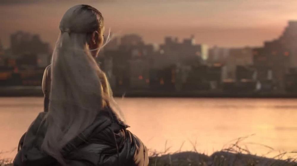 скачать клип Ariana Grande - No Tears Left To Cry