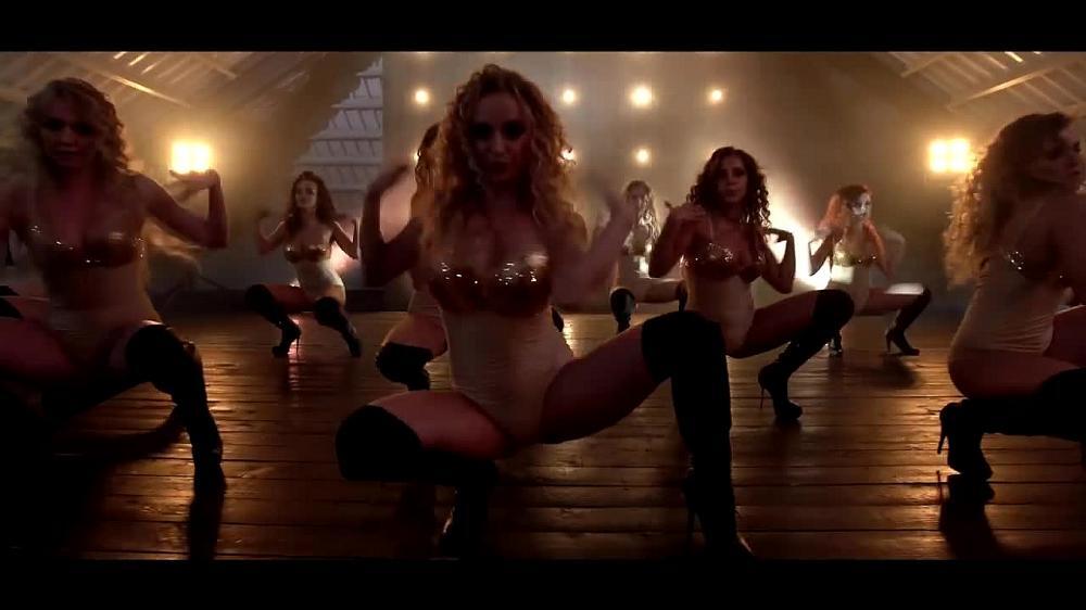 скачать клип FRAULES TEAM - YONCE