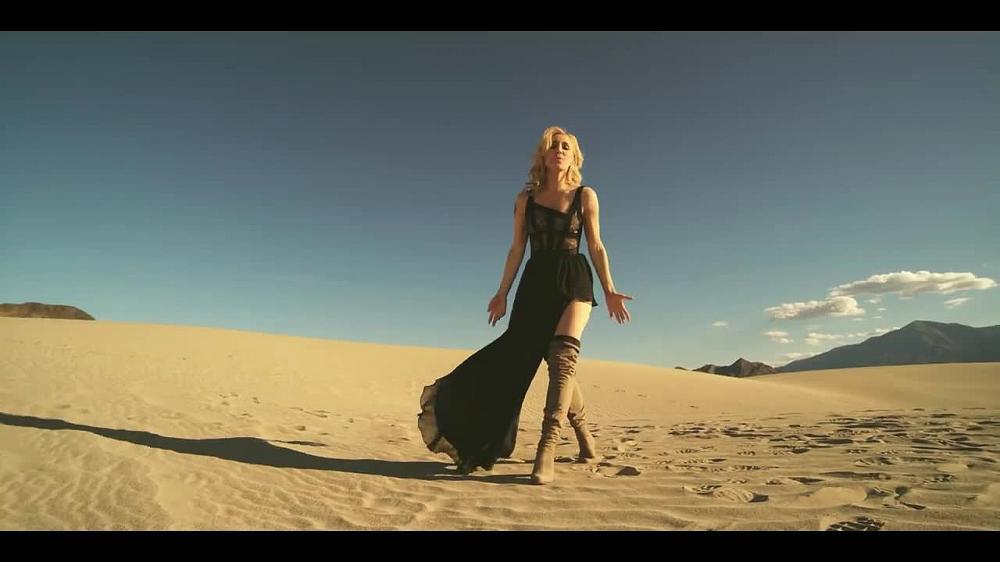 скачать клип Markus Schulz and JES - Calling For Love