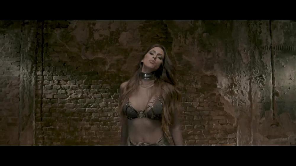 скачать клип Katarina ft. Rasta - Moj Muskarac