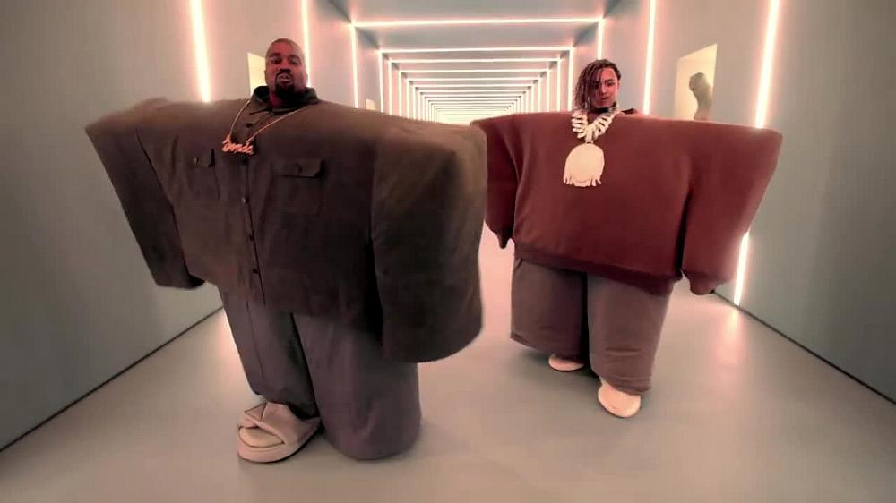 скачать клип Kanye West and Lil Pump Ft. Adele Givens - I Love It
