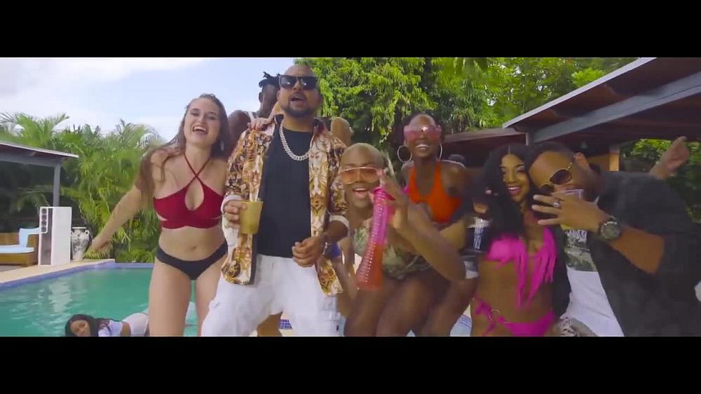 скачать клип Sean Paul, Bynon - Ganja Man