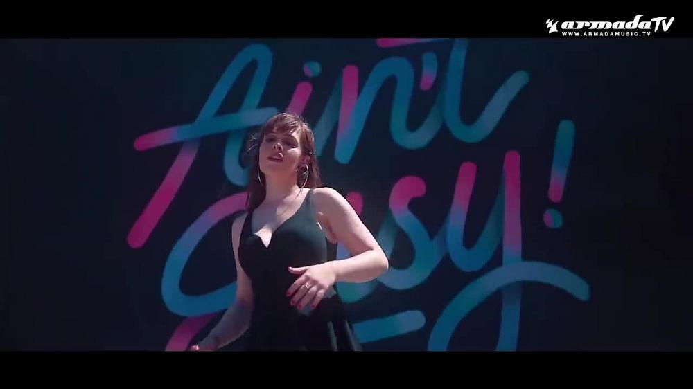 скачать клип Tess Clare - Lovey