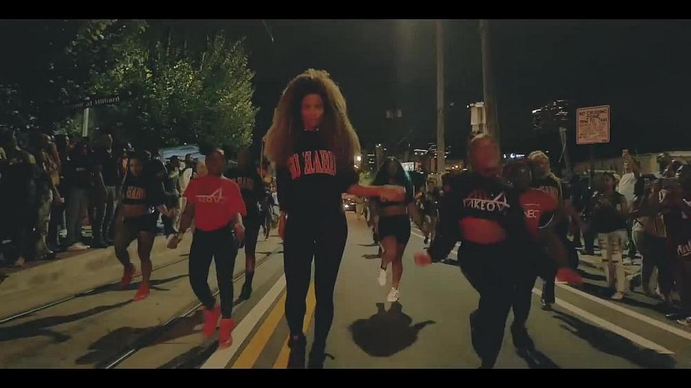 скачать клип Ciara - Dose Pep Rally