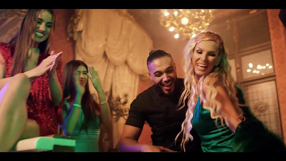 скачать клип Andreea Banica Feat. Nonis G - Egoista