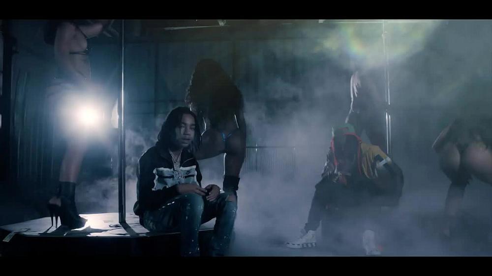 скачать клип YBN Nahmir Feat. Wiz Khalifa - Cake