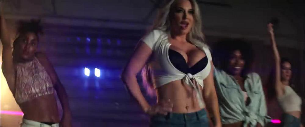 скачать клип Options - Laci Kay Somers