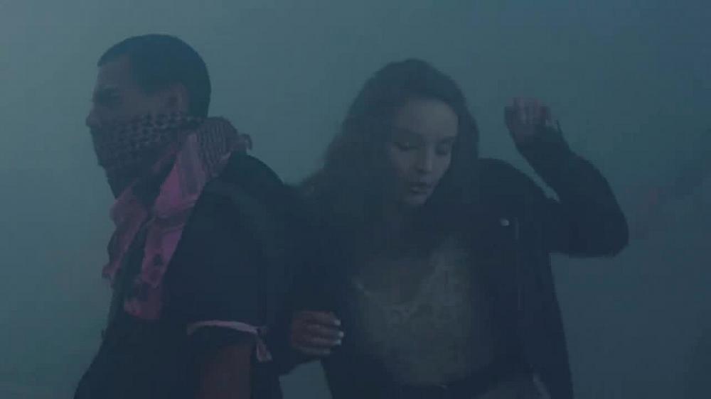 скачать клип CHVRCHES - Miracle