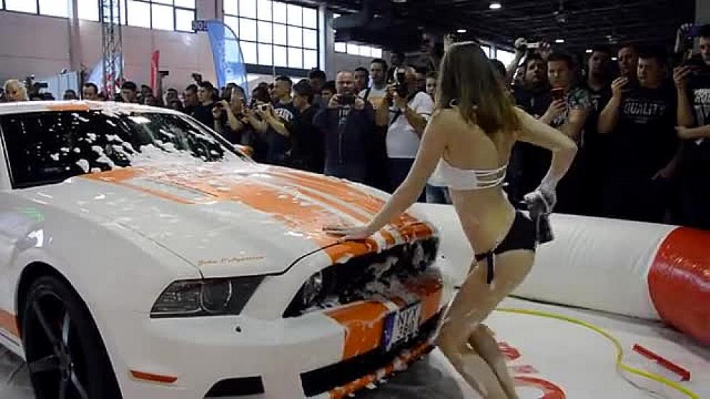 скачать клип AMTS 2K19 -  Sexy car wash