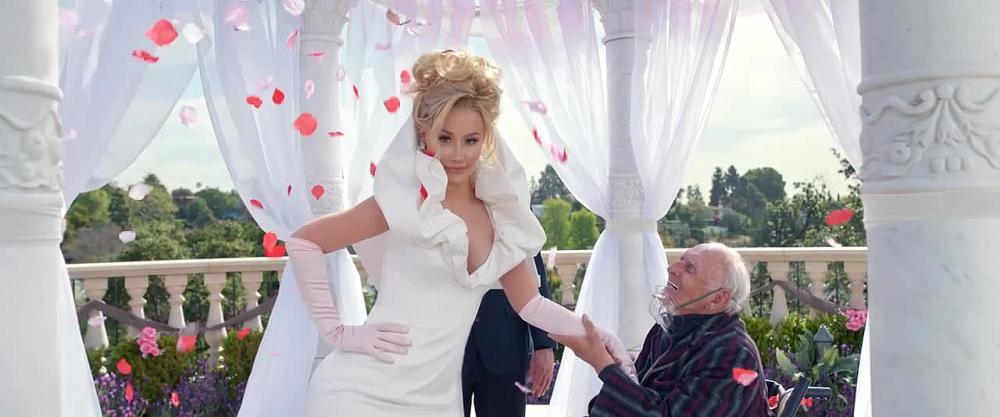 скачать клип Iggy Azalea - Started