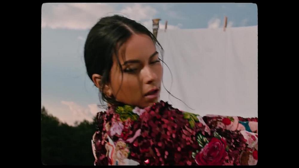 скачать клип INNA - Fuego