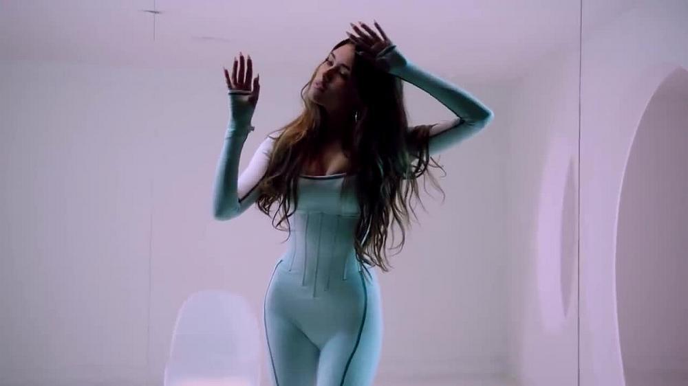 скачать клип Madison Beer - Dear Society