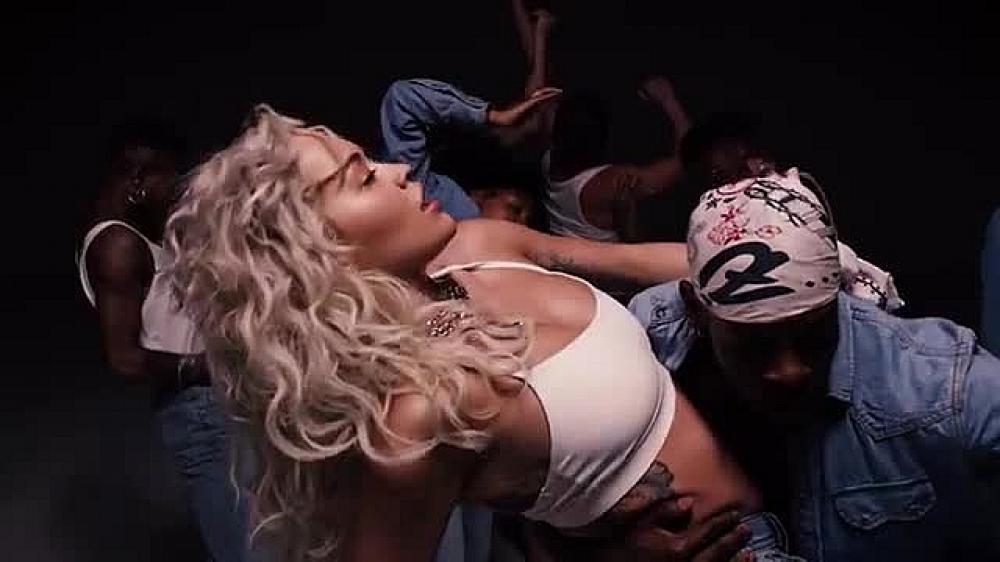 скачать клип Tiesto, Jonas Blue, Rita Ora - Ritual