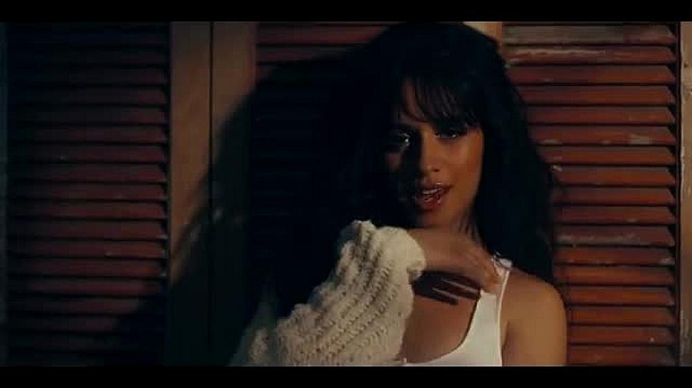 скачать клип Shawn Mendes, Camila Cabello - Senorita