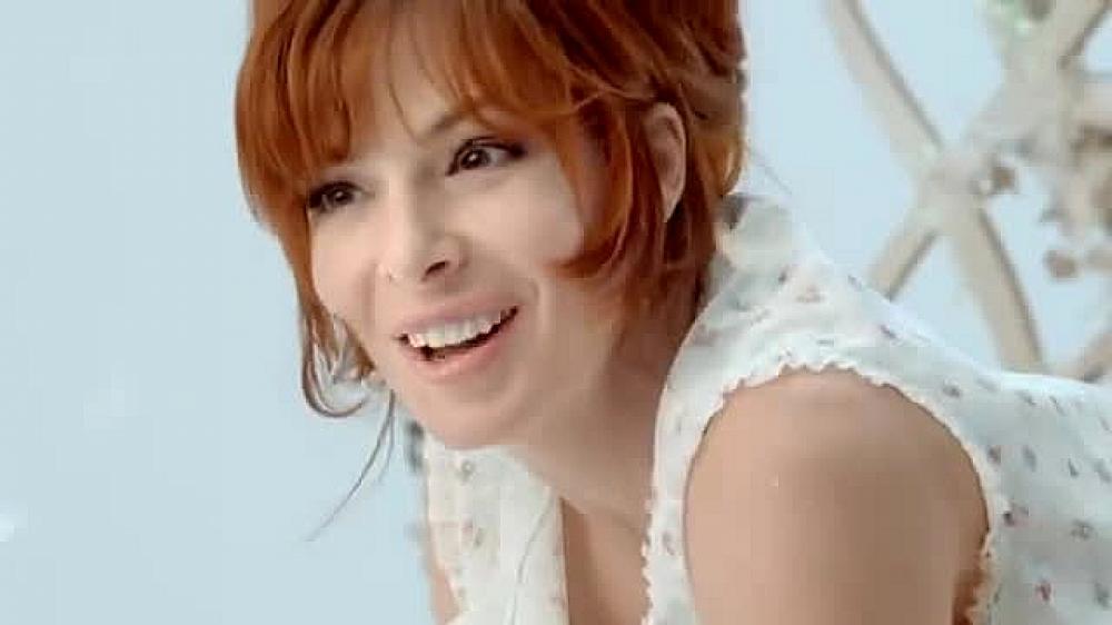 скачать клип Mylene Farmer - Appelle Mon Numero