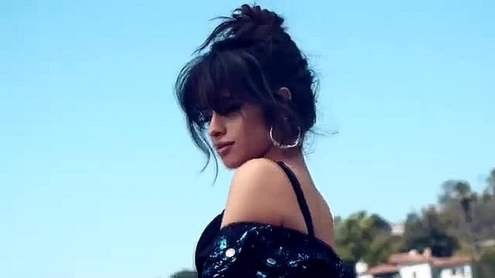 скачать клип Ed Sheeran, Camila Cabello - South of the Border