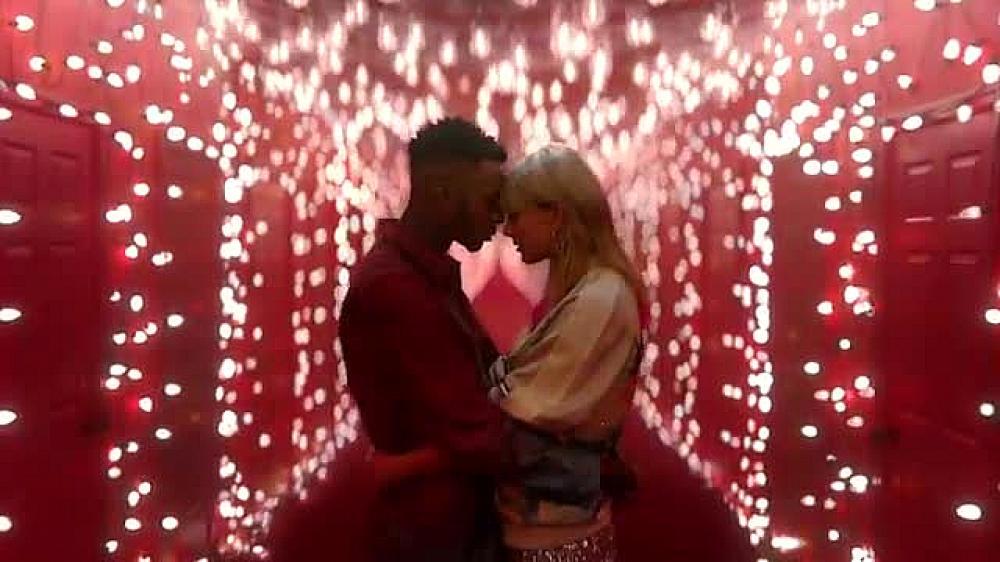 скачать клип Taylor Swift - Lover