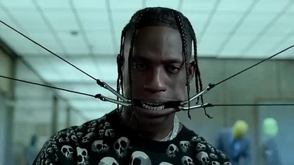 скачать клип Travis Scott - HIGHEST IN THE ROOM